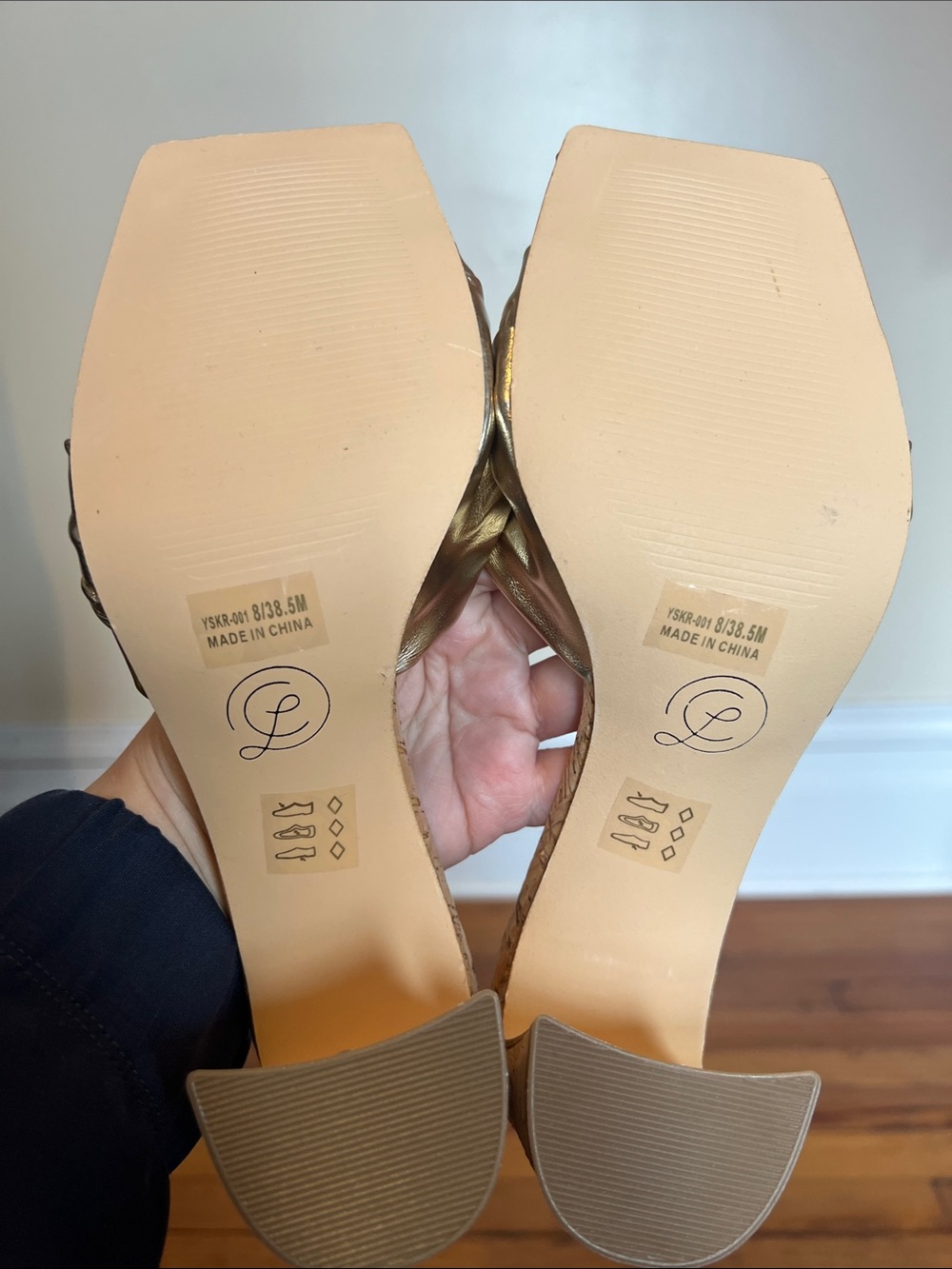 Chinese Laundry Gold Metallic Knotted Cork Chunky Heel Sandals Mules Sz 8 & 10 - Picture 9 of 11